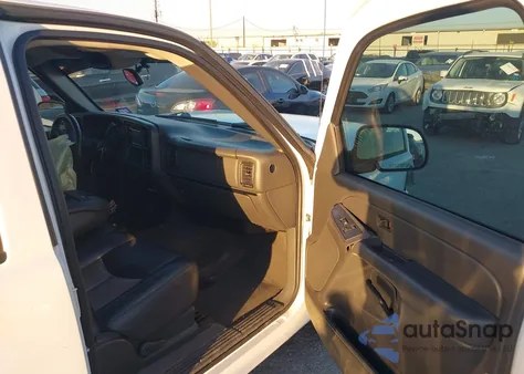 2005 GMC Sierra 1500 Sle из США, поврежденный, VIN 2GTEC13T851154606